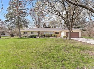4960 Ranch Ln, Bloomfield Hills, MI 48302