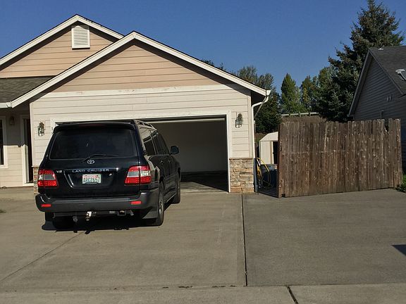 2nd image of 1845 Schneiter Dr