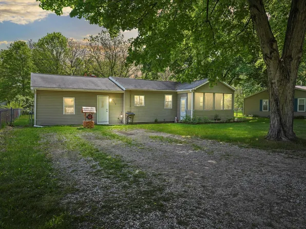 2719 Reynolds St, Niles, MI 49120