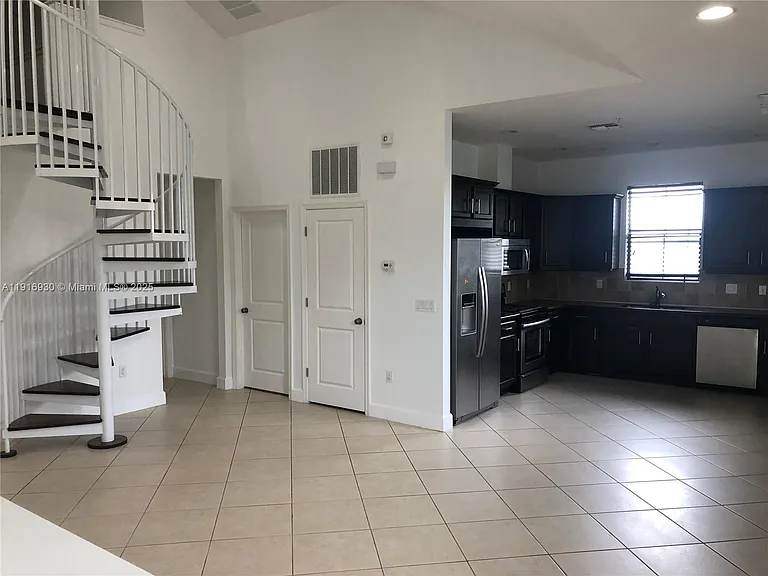 3390 NW 126th Ter #3390 — Photo 3