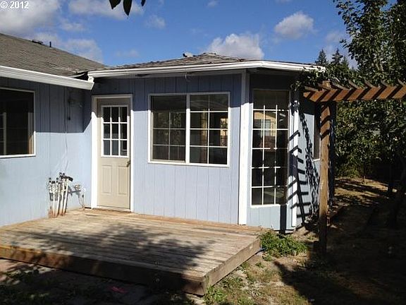 2nd image of 1588 SE 58th Ct