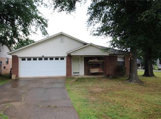 307 Adirondack Loop, Roland, OK 74954