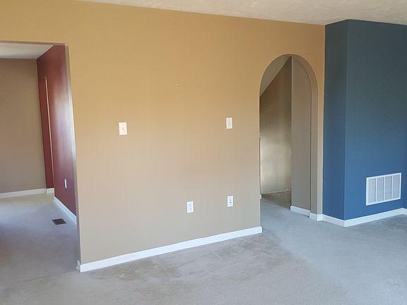 3rd image of 129 Cinque Terra Pl
