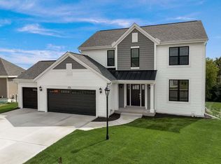 N174W20568 Laurel Springs Cir, Jackson, WI 53037