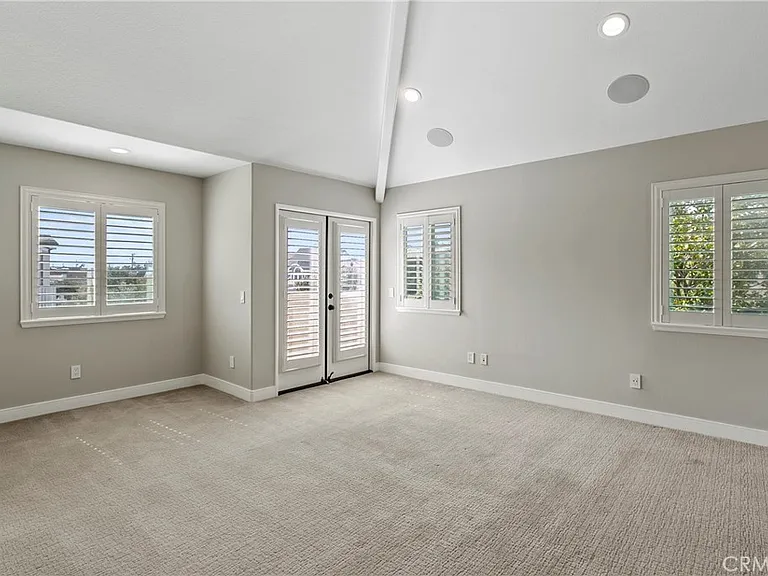 500 Marigold Ave — Photo 15
