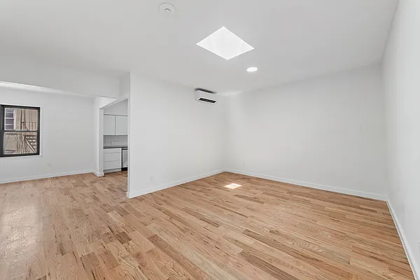 Rented by Nooklyn NYC LLC | media 6