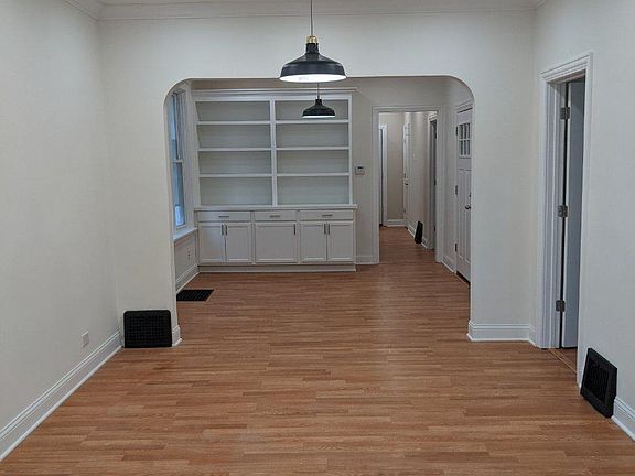 5th image of 3843 N Spaulding Ave #1