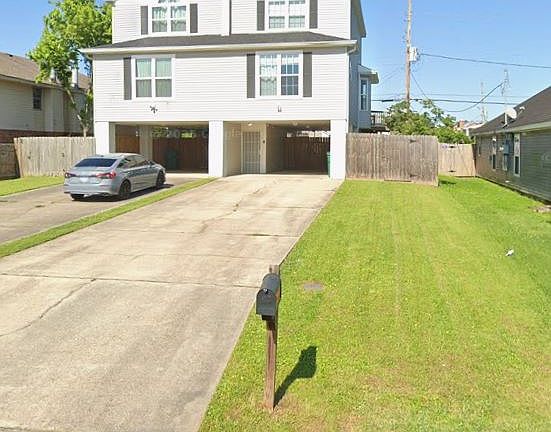 2nd image of 47 Carriage Ln #B