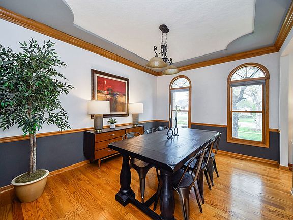 4th image of 635 Samantha Cir