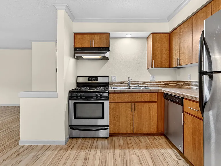 8950 N Kellogg St #15 — Photo 17