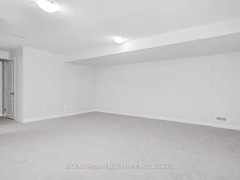 511 Convenire Row — Photo 22