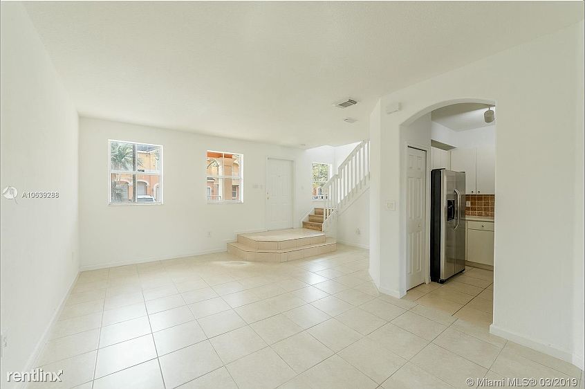 Listing provided by Home Miami LLC Realtors