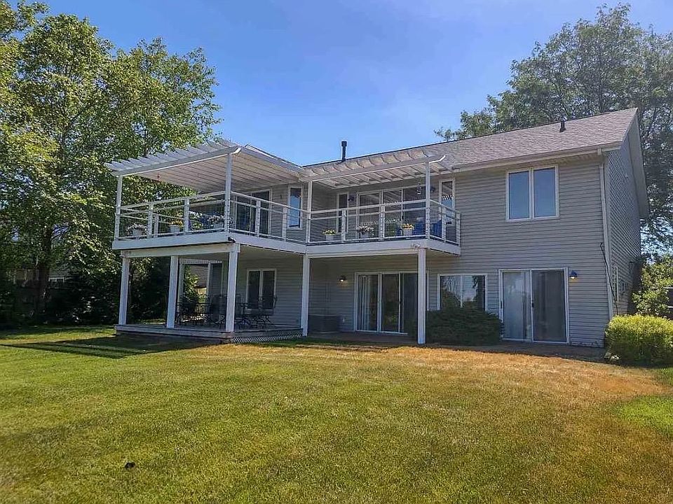 1st image of 364 N Pier Dr