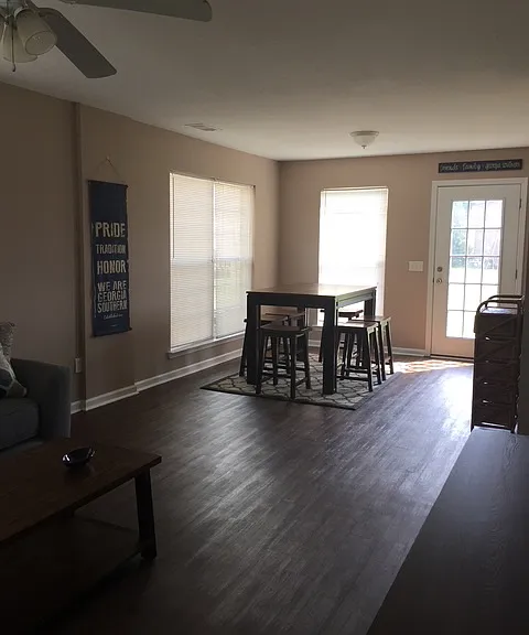 195 Herschel Dr — Photo 30