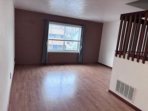 4th image of 12327 Lake St