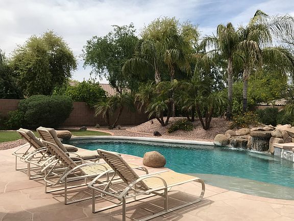 4th image of 726 E Coconino Dr