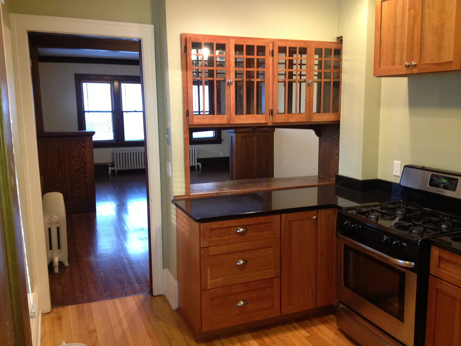 2 bed, 1200 sqft, $1,800 — Photo 4