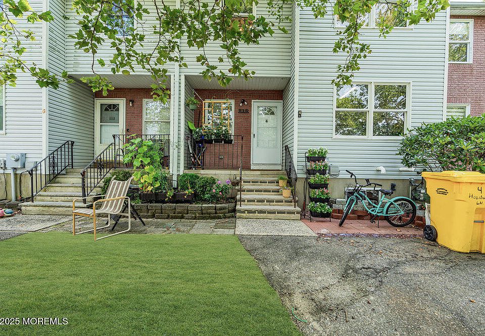 1st image of 4 Hazelwood Lane