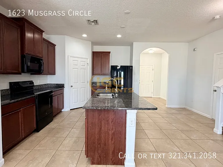 1623 Musgrass Cir — Photo 3