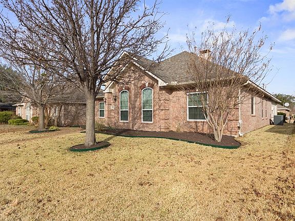 2nd image of 10020 Cambridge Dr