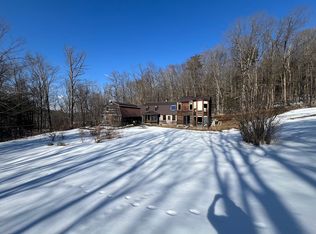 27 Howes, Buckland, MA 01338