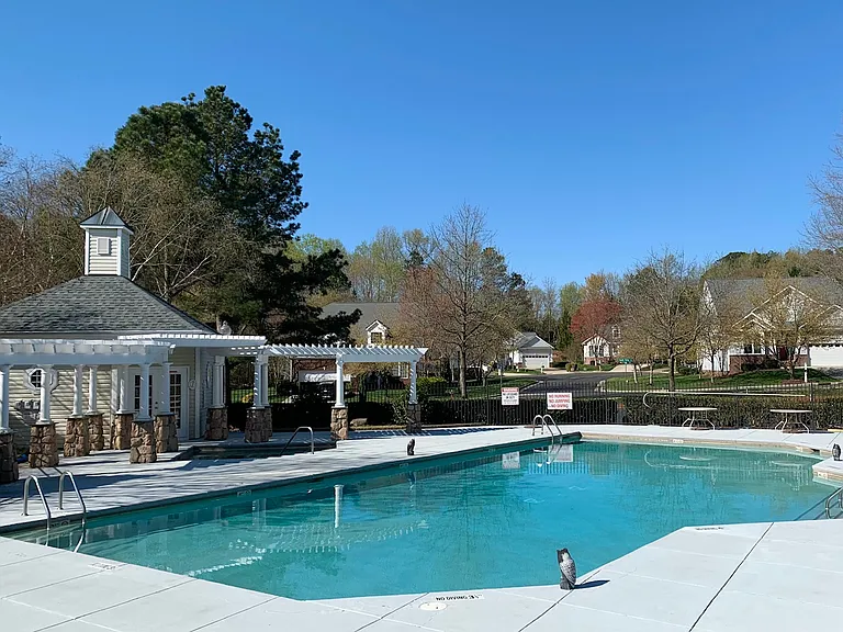 Nice pool with hot tub