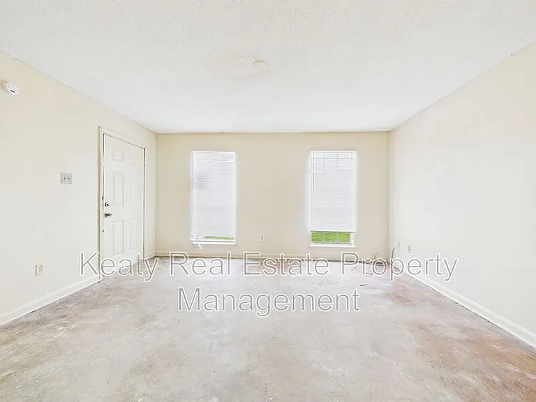 102 Dorchester St #A — Photo 7
