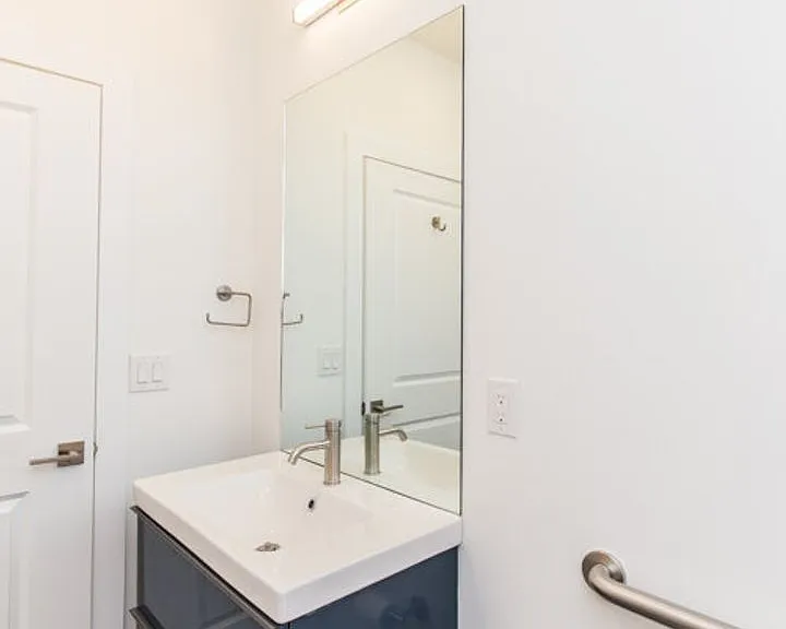 LUDLOW_4100 — Photo 64