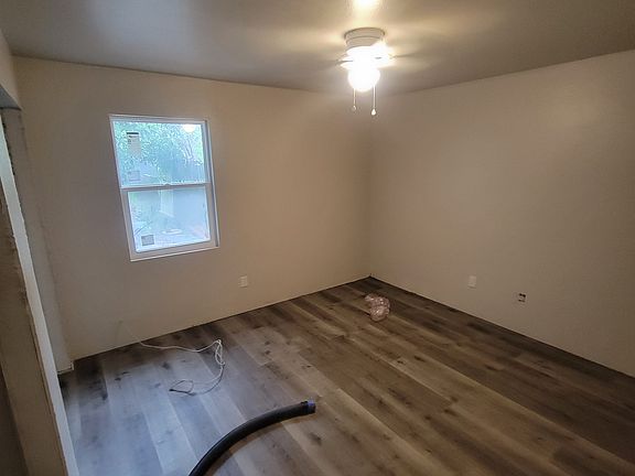 4th image of 921 Bremen Ave #A