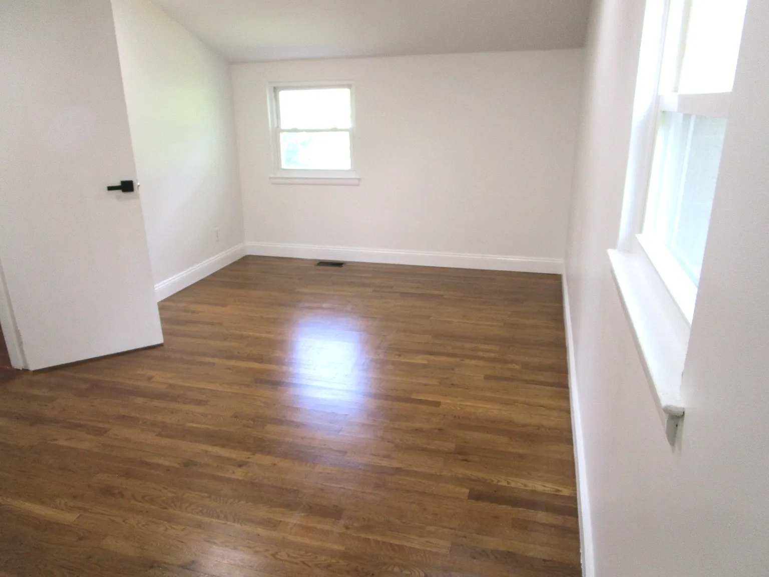 4 bed, 1488 sqft, $3,400 — Photo 4