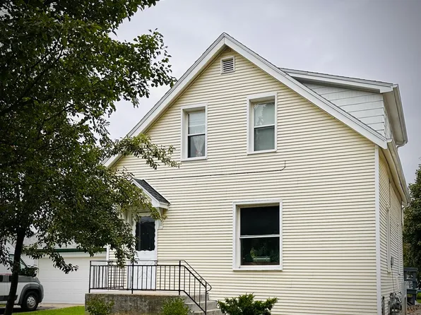 1422 Plainfield Ave, Mount Pleasant, WI 53403