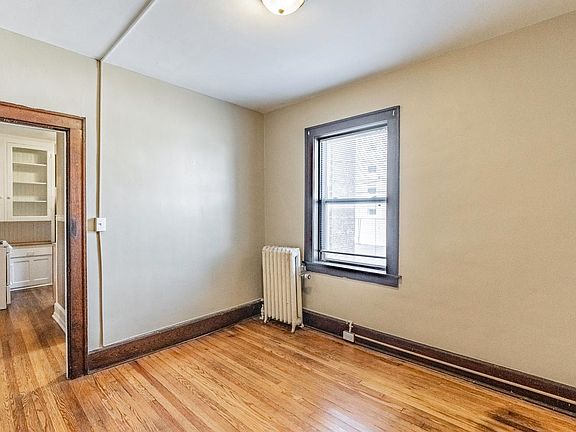 5th image of 2464 Harney St APT 36