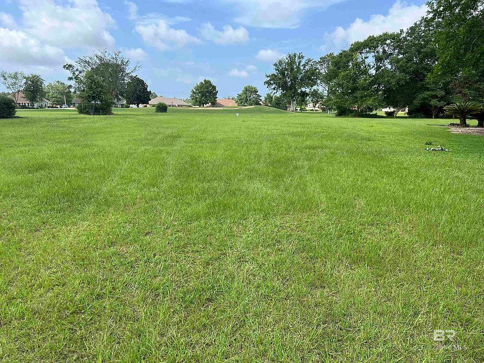 2nd image of Clubhouse Dr