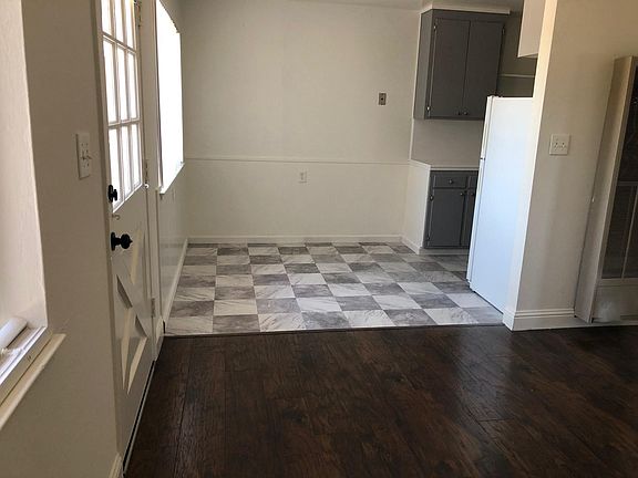 3rd image of 1601 Ontario Dr APT 6