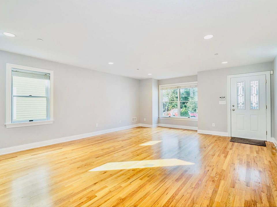 1st image of 184 Woodside Ave #Q