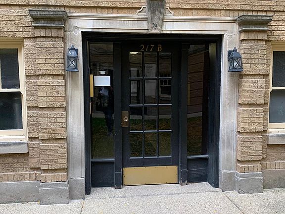 2nd image of 217B Washington Blvd #2S