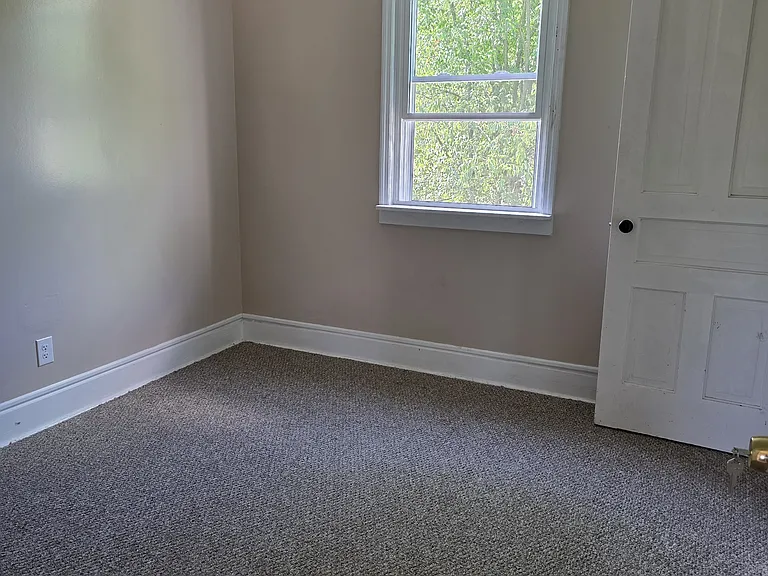 382 Orchard St — Photo 6