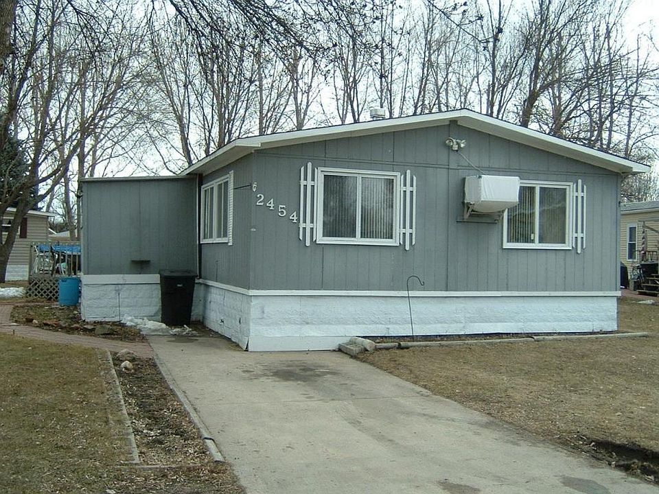 1st image of 2454 Estabrook Dr