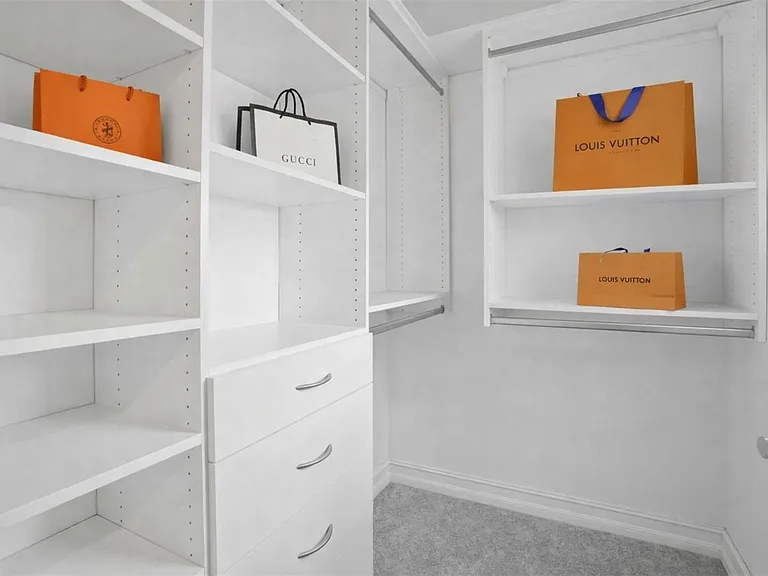 4547 San Martino Dr — Photo 36