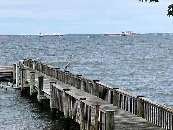 4th image of 3331 Shore Dr