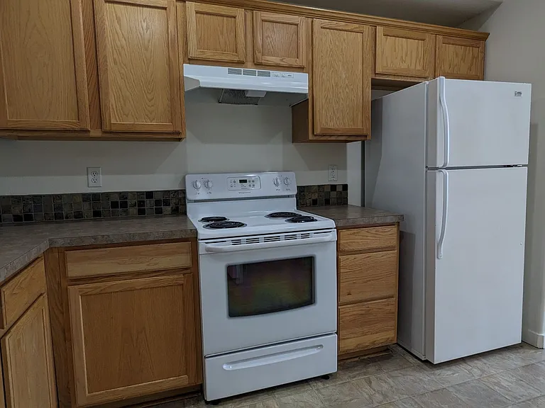 Halsey East Townhomes — Photo 73