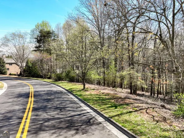 308 Point Olympus Dr, Gainesville, GA 30506