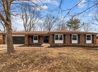 307 Monteith Dr, Ballwin, MO 63011