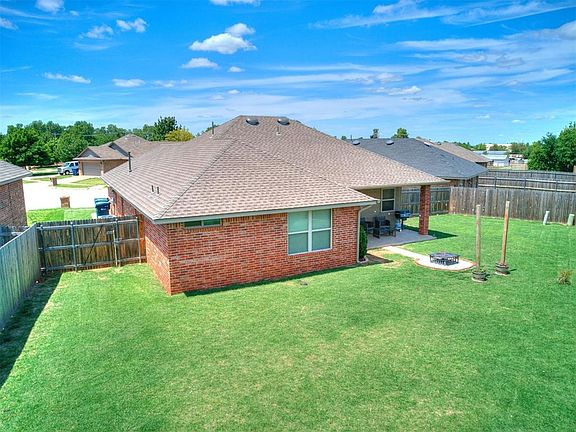 2nd image of 9300 Tara Plantation Dr