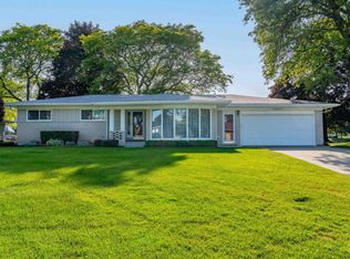 54815 Franklin Dr, Shelby Township, MI