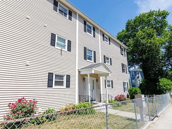 3rd image of 170 Perry Ave APT 3A