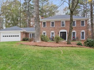 2465 Roxburgh Dr, Roswell, GA 30076