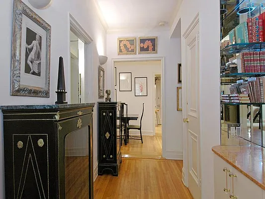 Sold by Sotheby's International Realty | media 22