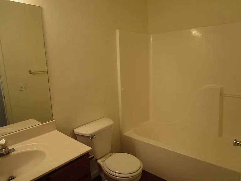 2409-2411 Northampton Dr. — Photo 21