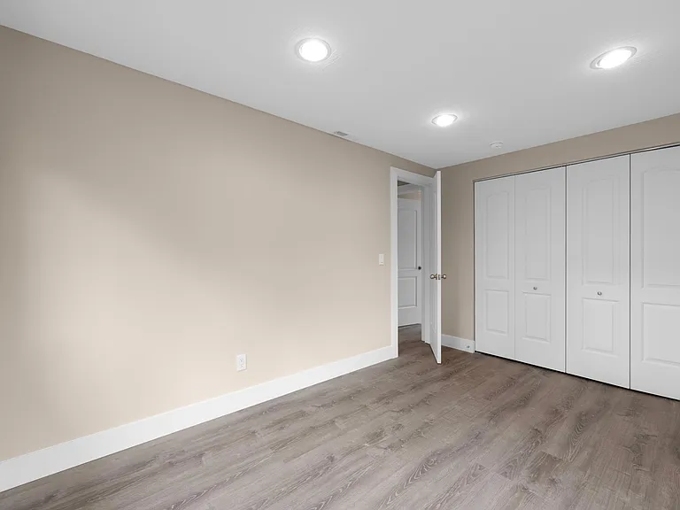 3383 Paris Blvd — Photo 16